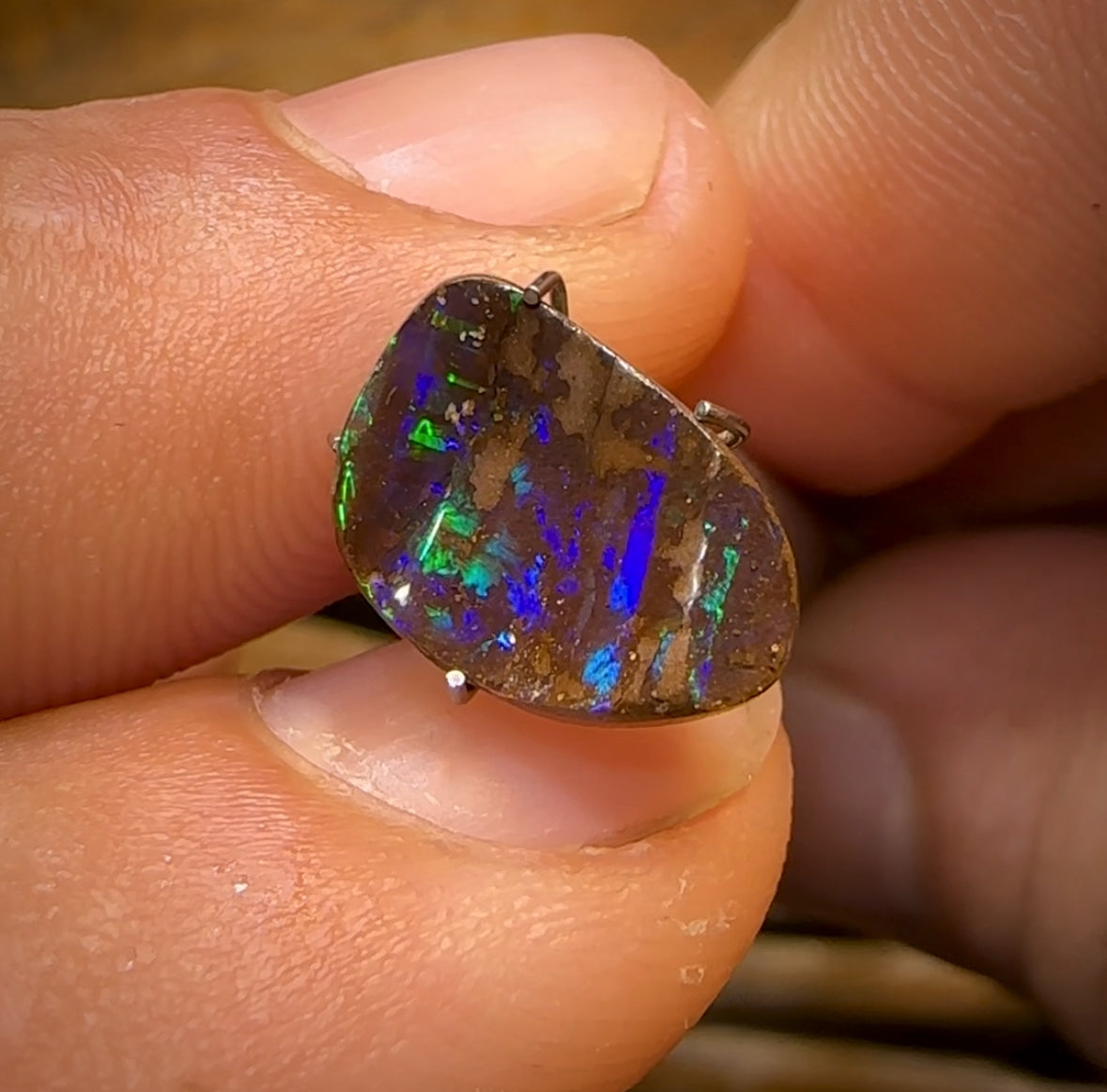 Auction Fall-Through = Your Gain! 🔥 Now More Than 50% Off RRP 🚨 2.85cts - Queensland Boulder Seam Opal