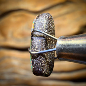 2.7cts - Queensland Boulder Seam Opal. Australischer Opal
