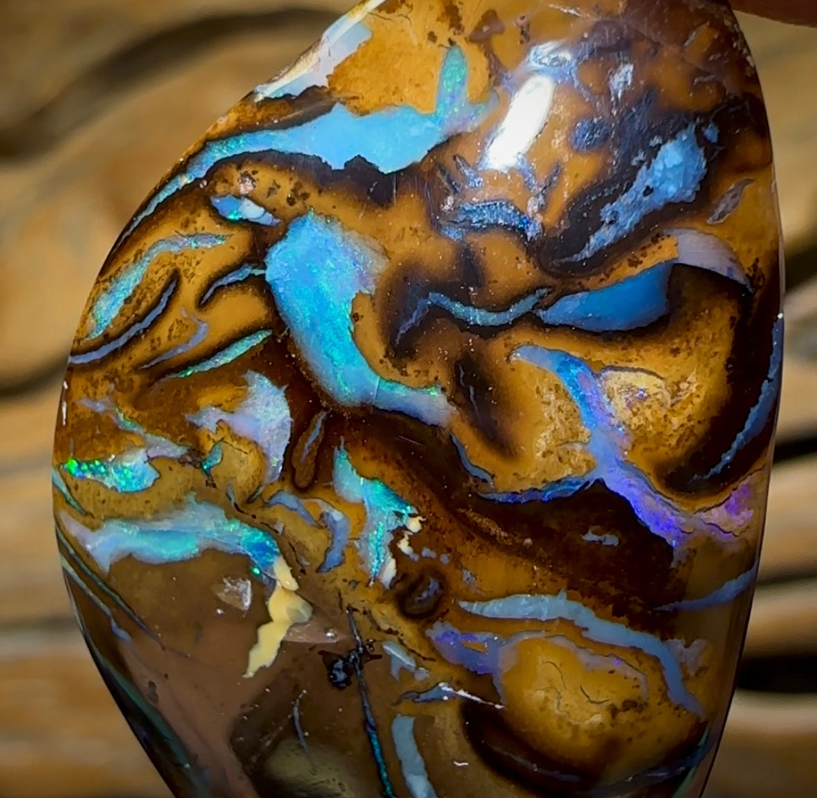 26.4cts - Wow Tribal Boulder Opal from Yowah