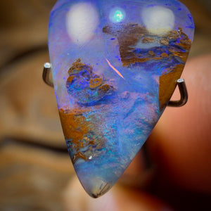 3.1cts - Wood Fossil Replacement Boulder Opal from Yowah