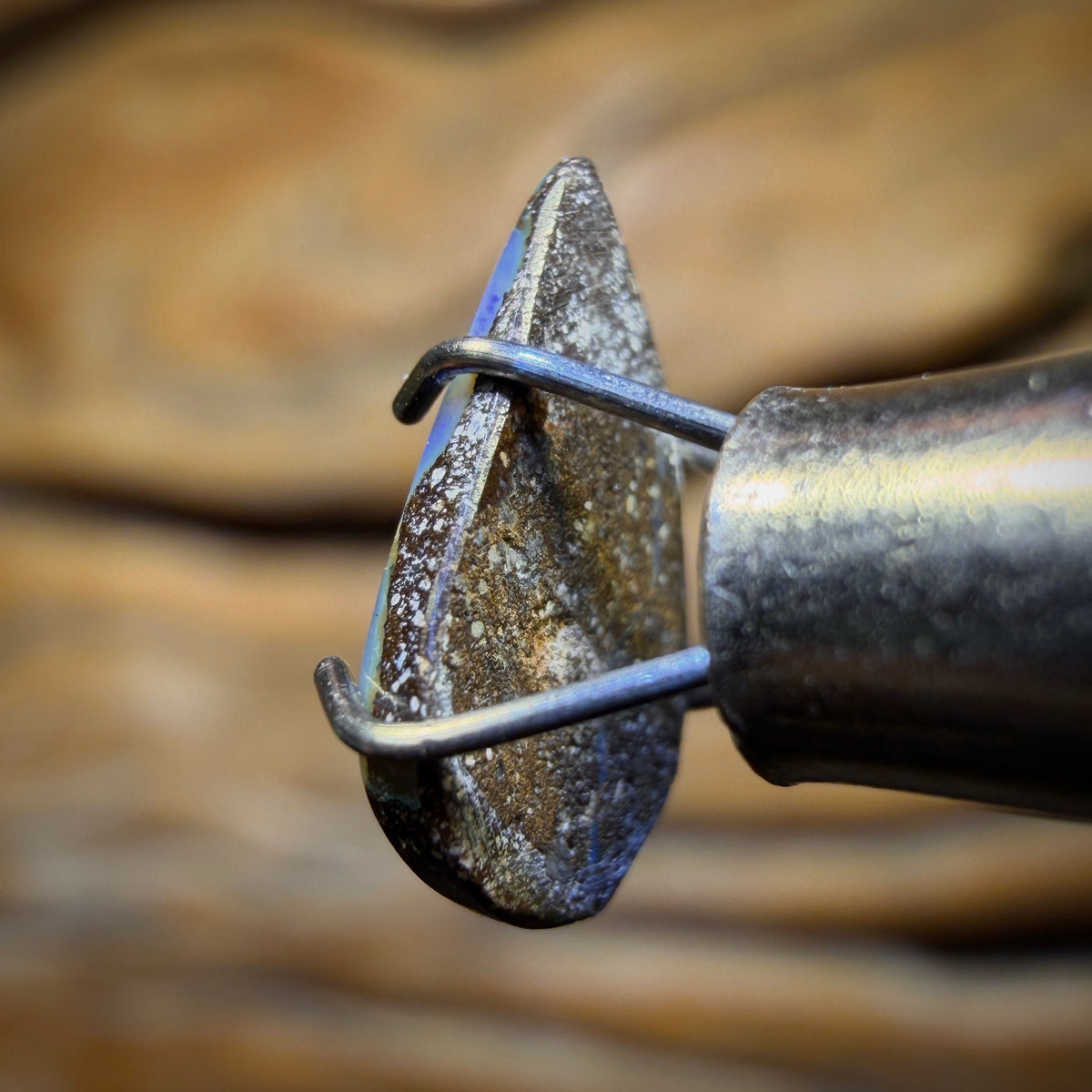 0,6 ct - Opale de filon boulder australienne