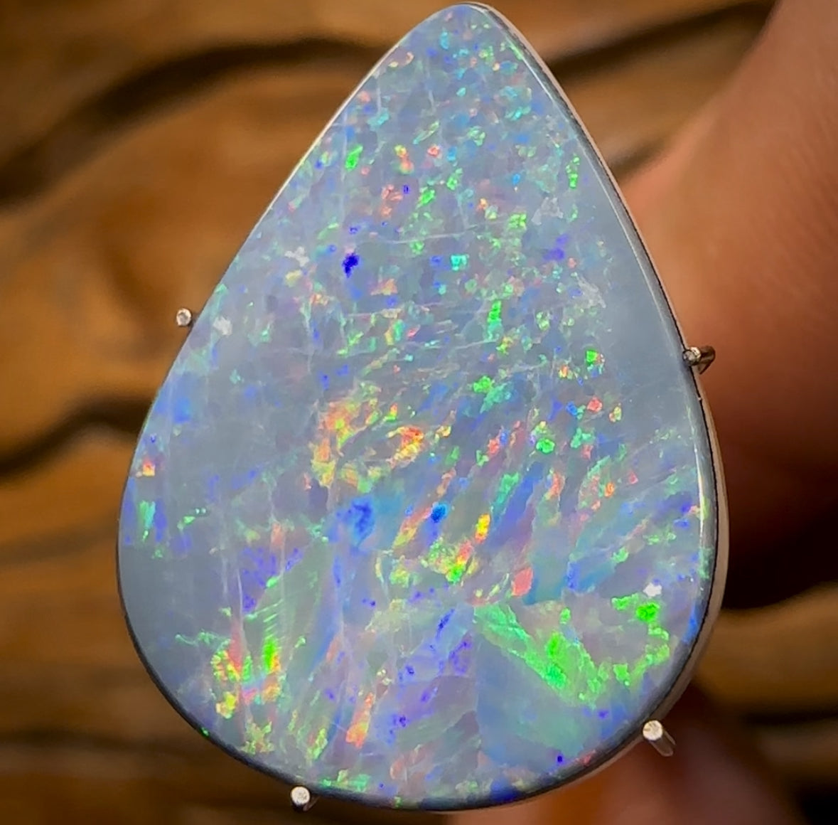 5.5cts - Teardrop Lightning Ridge Opal Doublet