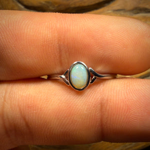 🔨 AUCTION 🔨 Sterling Silver - South Australian Crystal Opal Ring