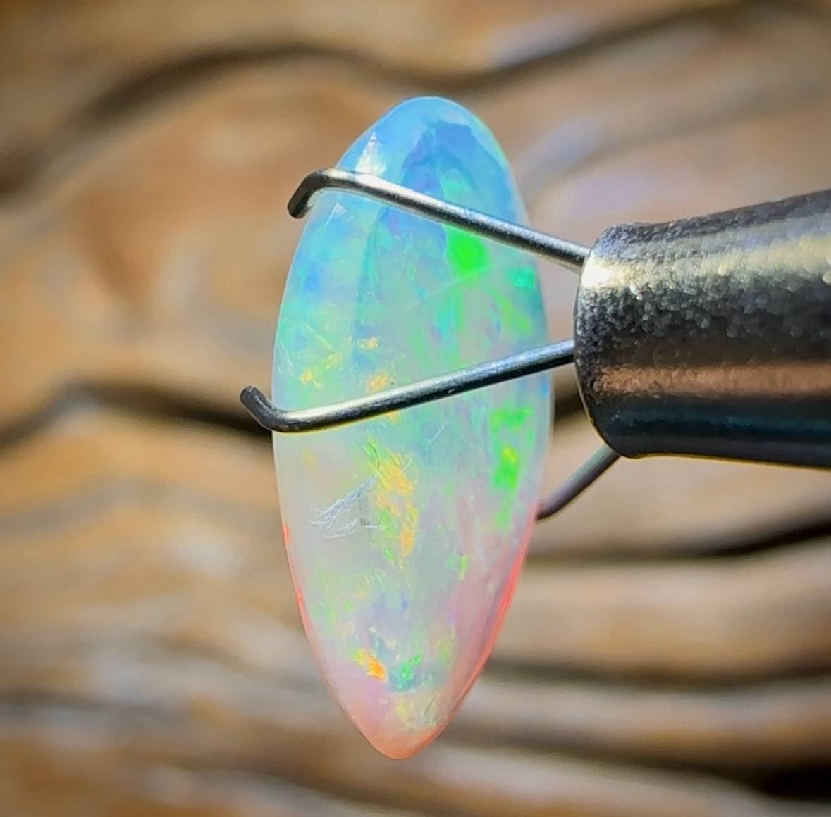 1.9cts - Lightning Ridge Crystal Opal