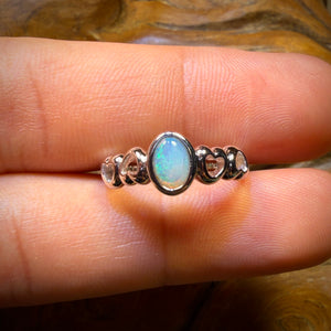 🔨 AUCTION 🔨 Sterling Silver - South Australian Crystal Opal Ring
