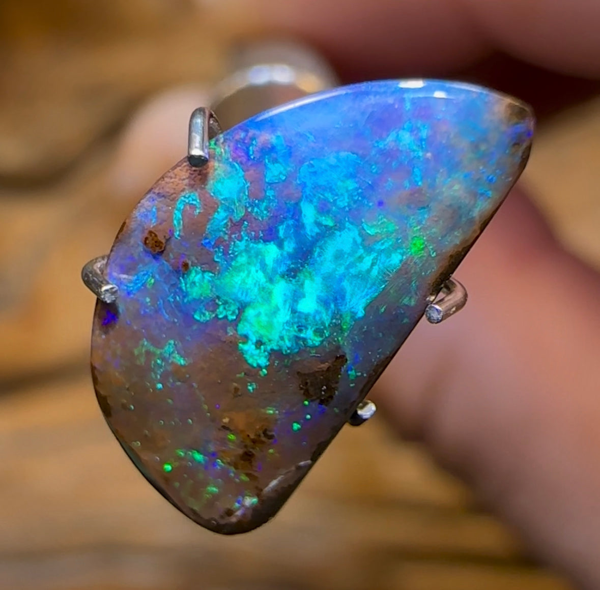 2.7cts - Australian Boulder Opal from Winton - Opal Whisperers