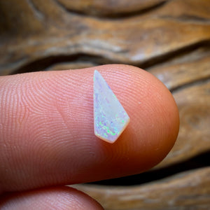 🔨 AUCTION 🔨 No Reserve 0.15cts - South Australian Crystal Opal