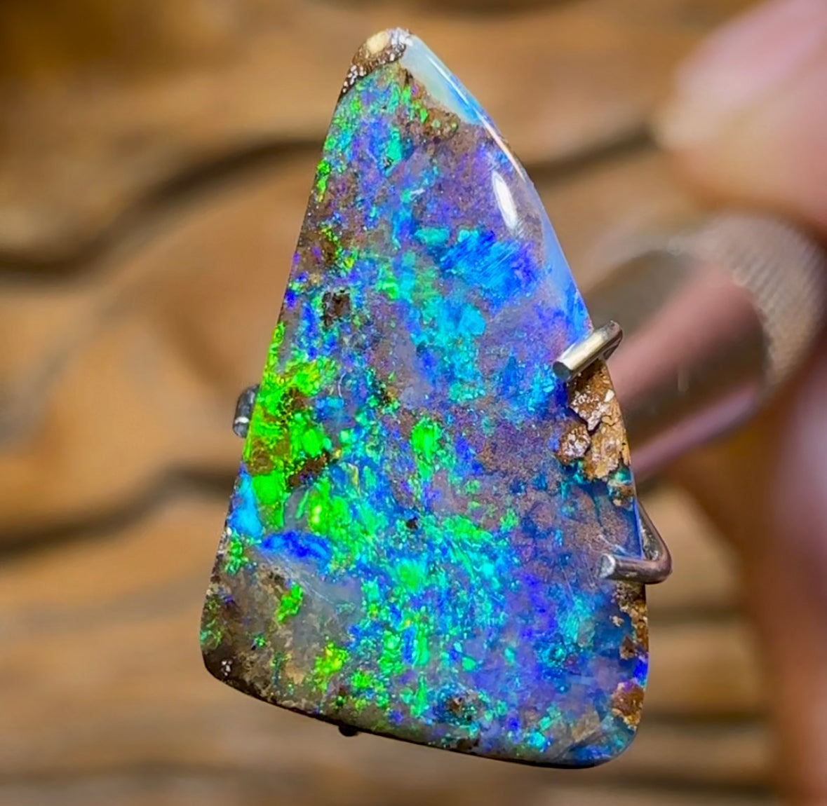 3.7cts - Australian Boulder Seam Opal - Opal Whisperers