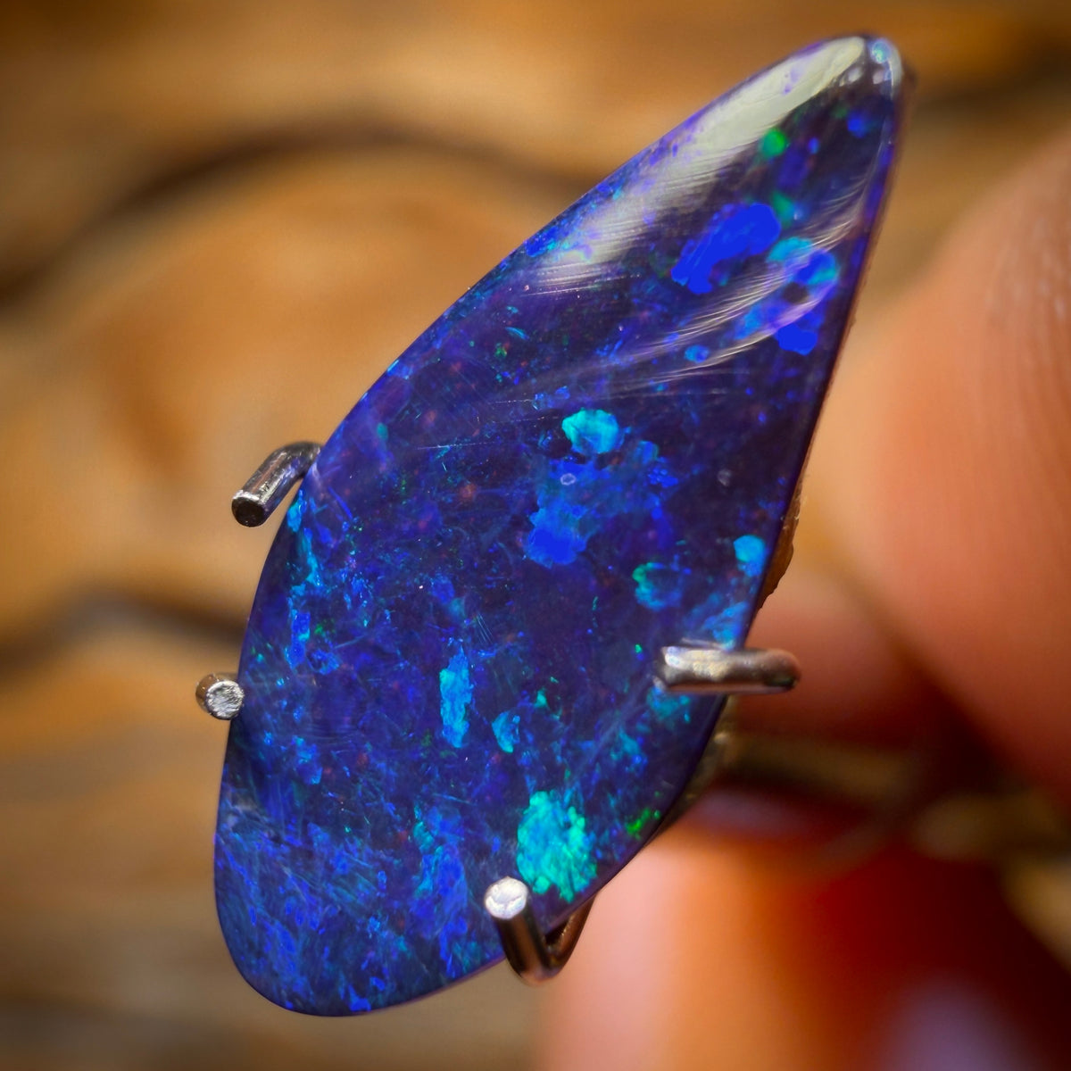 1.3cts - Gem ! Queensland Boulder Black Seam Opal. Australian Opal