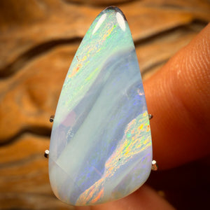8.8cts - Australian Boulder Seam Opal