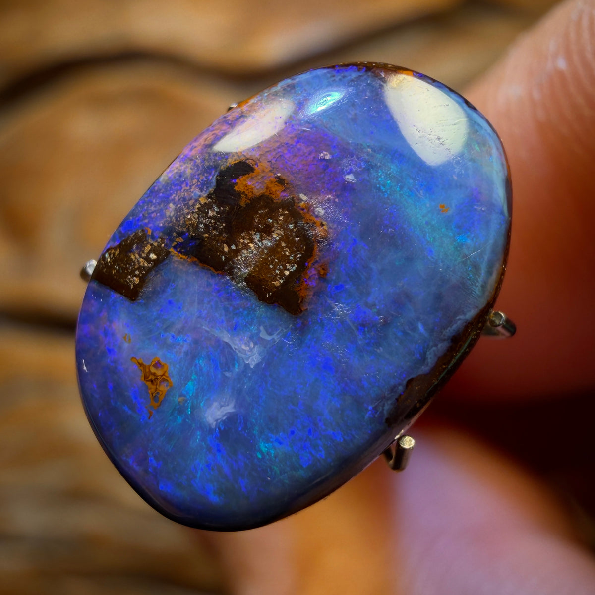 7.2cts - Queensland Boulder Seam Opal. Australian Opal