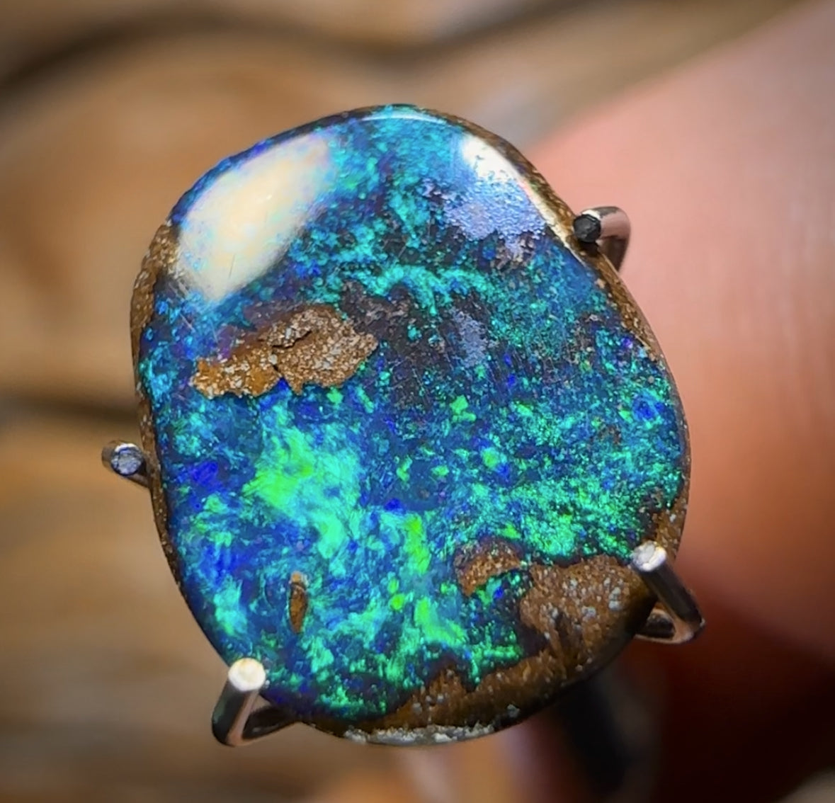 Auction Fall-Through = Your Gain! 🔥 Now More Than 50% Off RRP 🚨 2.1cts - Queensland Boulder Seam Opal