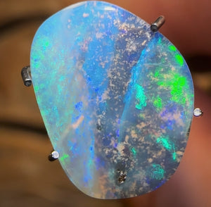 2.2cts - “Shallow Reef”Queensland Boulder Seam Opal