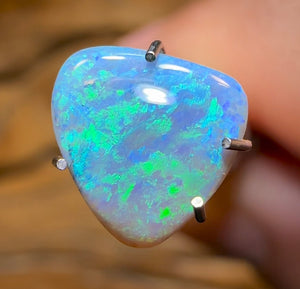 1.3cts - Australian Black Opal from Lightning Ridge - Opal Whisperers