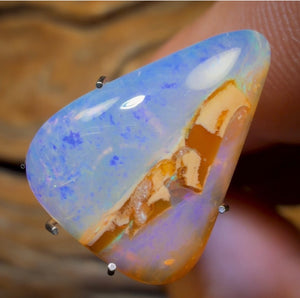 Opale boulder australienne massive de 4,25 ct