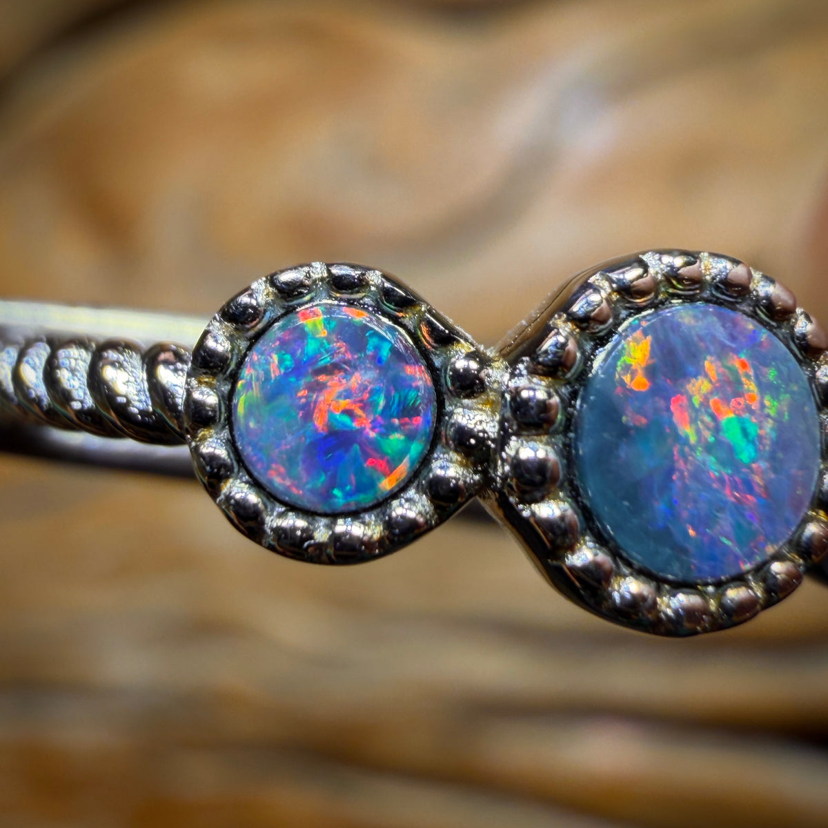 🔨 AUCTION 🔨 Sterling Silver - Antique Beaded Style Queensland Boulder Opal Doublet Ring. Adjustable Size