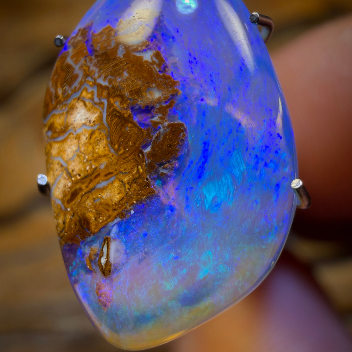 🔨 AUCTION 🔨 Reserve 💎 High Roller Banger Auction 💎 3.8cts - Yowah Nut Crystal Centre Opal. Australian Boulder Opal