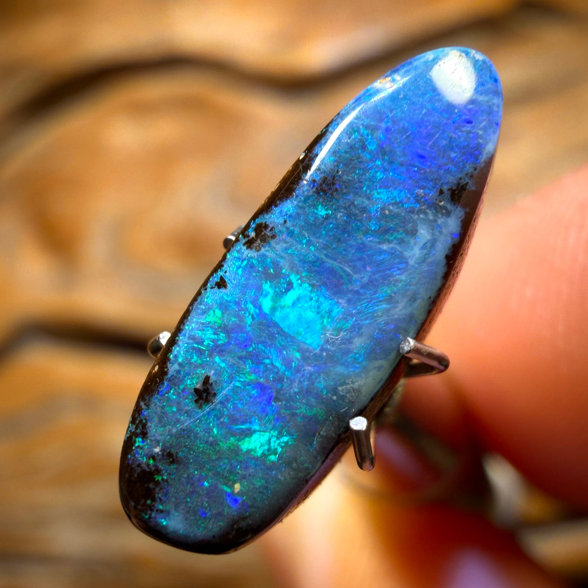 3.3cts - Queensland Boulder Seam Opal from Winton
