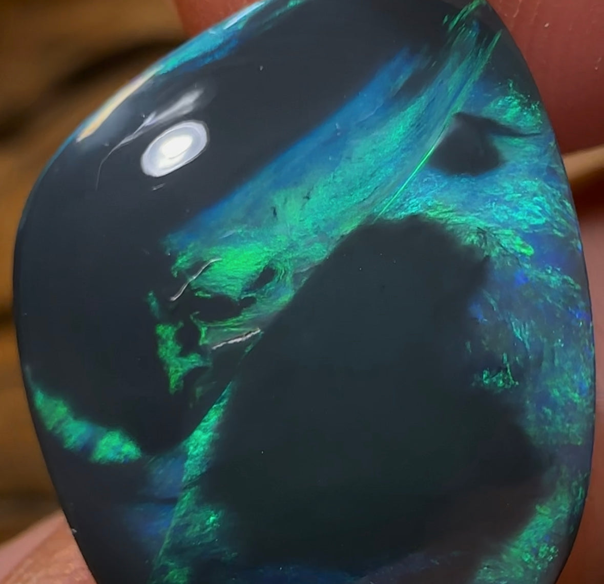 13.4cts - Black Opal from Lightning Ridge - Opal Whisperers