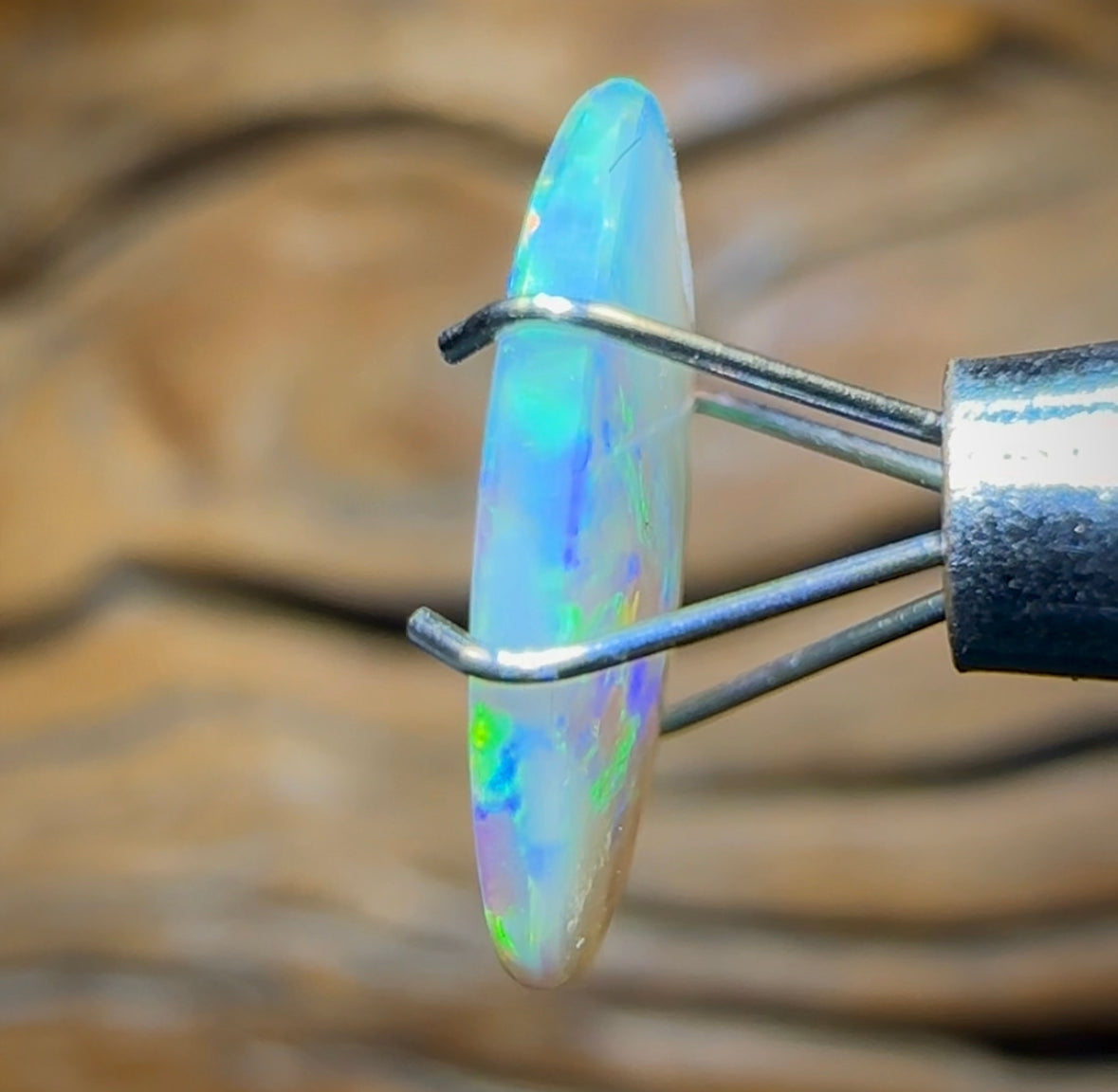 1.5cts - Lightning Ridge Crystal Opal - Opal Whisperers