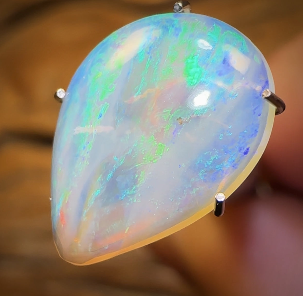 2.35cts - South Australian Crystal Opal