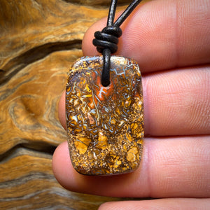 30 x 21mm - Gebohrte Tribal Queensland Boulder Opal Kette