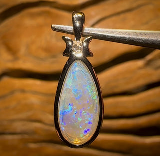 Sterling Silver - Solid South Australian Crystal Opal Pippi Shell Quality Pendant