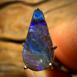 TGIF 2.1cts - Australian Boulder Seam Opal