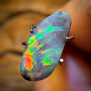 1.3cts - Queensland Boulder Seam Opal. Australian Opal