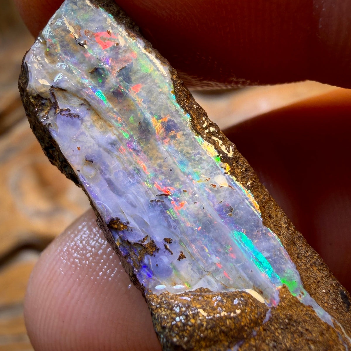 Bargain Card! 33.5cts - Queensland Boulder Seam Opal Rough Piece. Natural Split