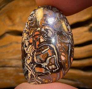 22.7cts - Cool Broad Tribal Australian Boulder Opal from Koroit