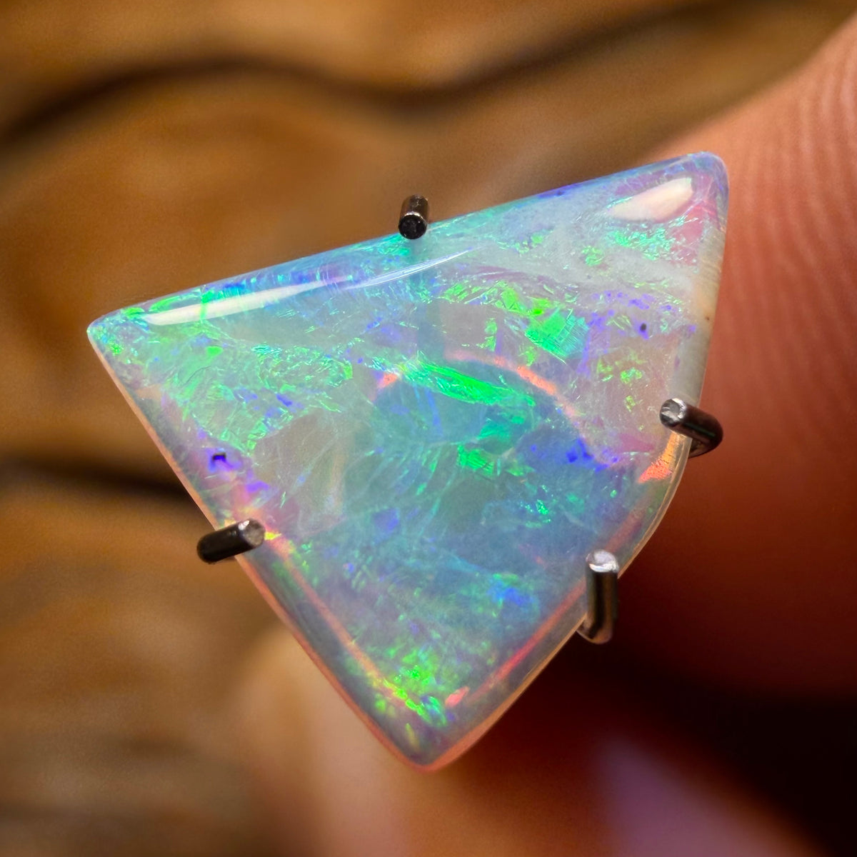 0.75cts - South Australian Crystal Opal