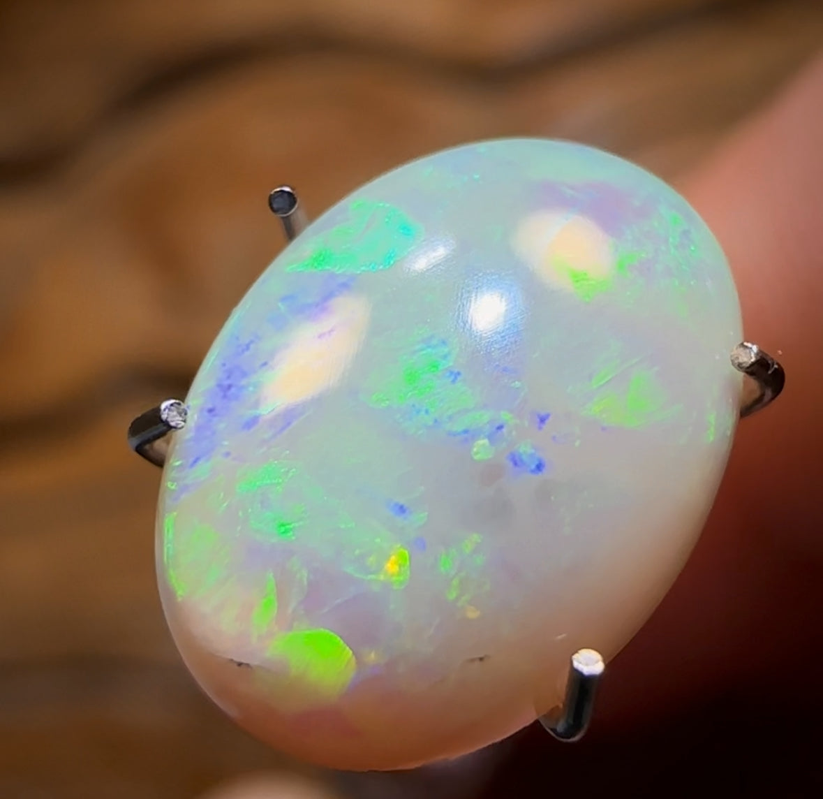 2.12cts - Lightning Ridge Light Opal