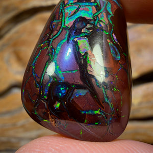 53.9cts - Top Electric Tribal Queensland Boulder Opal