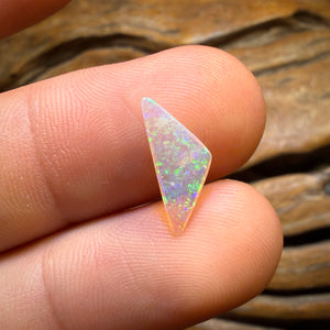 0.9cts - Top South Australian Crystal Opal from Coober Pedy