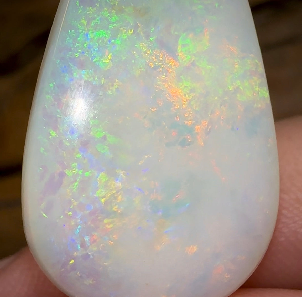 18.6cts - Large South Australian White Opal. Gem Quality - Opal Whisperers