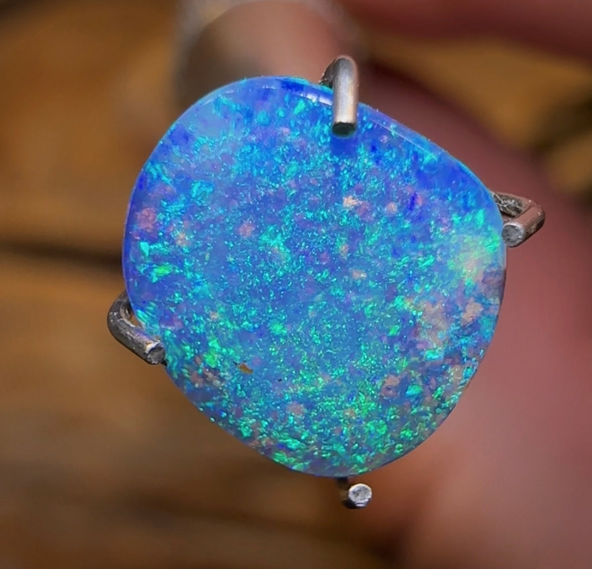 Auction Fall-Through = Your Gain! 🔥 Now More Than 50% Off RRP 🚨 1.25cts - Top Australian Boulder Seam Opal Scandinavian AKA Ice Blue