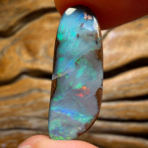 9.1cts - Australian Boulder Seam Opal from Winton