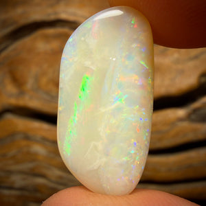 9.7cts - South Australian White Opal. Vintage Cut