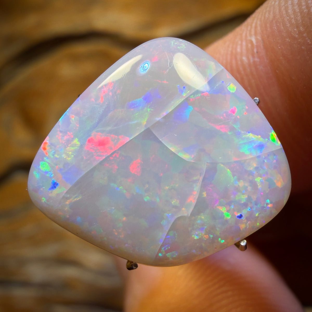 9.9cts - Rare South Australian Dark Opal from Mintabie