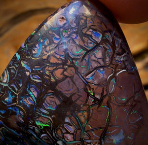106,1 cts - Opale boulder tribale australienne de Koroit