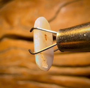 0.95cts - South Australian Semi Crystal Opal