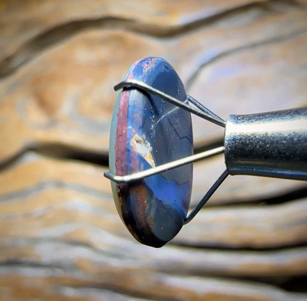 Auction Fall-Through = Your Gain! 🔥 Now More Than 50% Off RRP 🚨 5.15cts - Queensland Opal Doublet