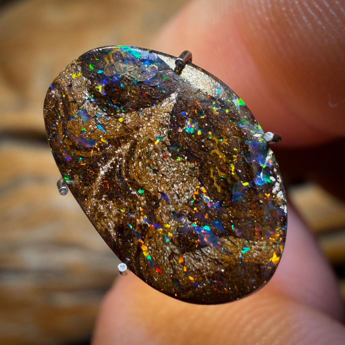 4.1cts - Bubble Band Opal from Winton