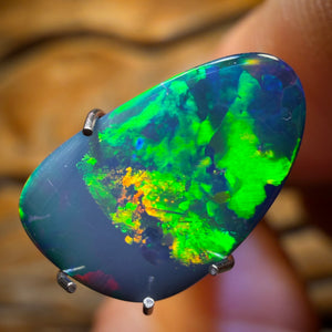 1,95 Karat - Australischer Boulderopal-Doublet