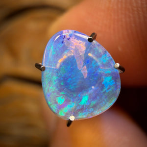 0.7cts - Solid Australian Boulder Pipe Crystal Opal Bargain