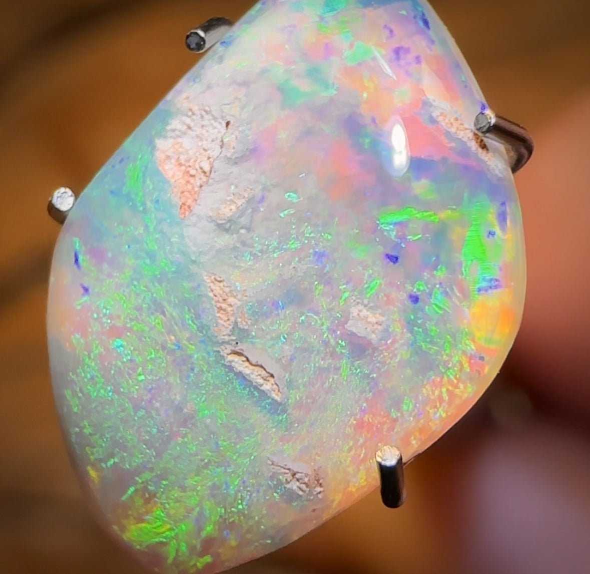Auction Fall-Through = Your Gain! 🔥 Now More Than 50% Off RRP 🚨 2.45cts - South Australian Crystal Opal