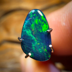 0.95cts - Lightning Ridge Opal Doublet