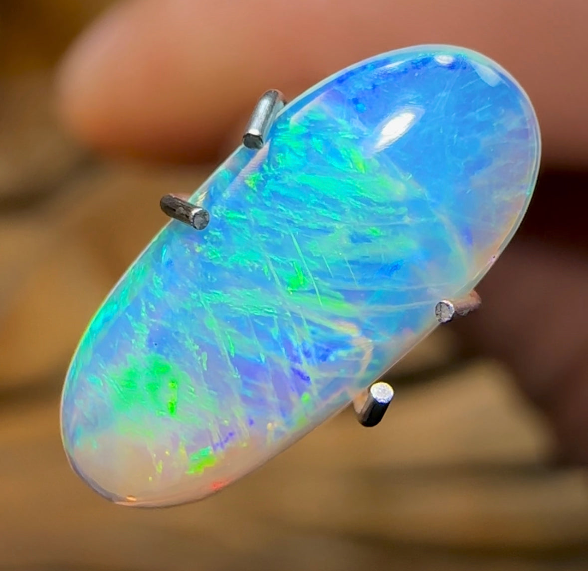 0.85cts - Lightning Ridge Crystal Opal - Opal Whisperers