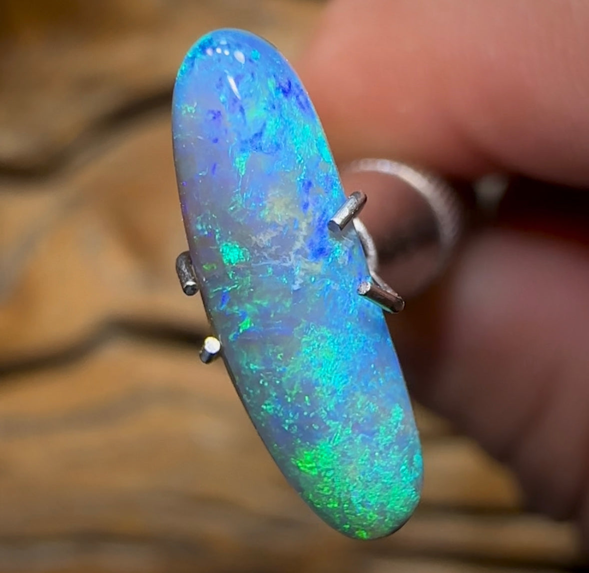 2.2cts - Lightning Ridge Black Opal - Opal Whisperers